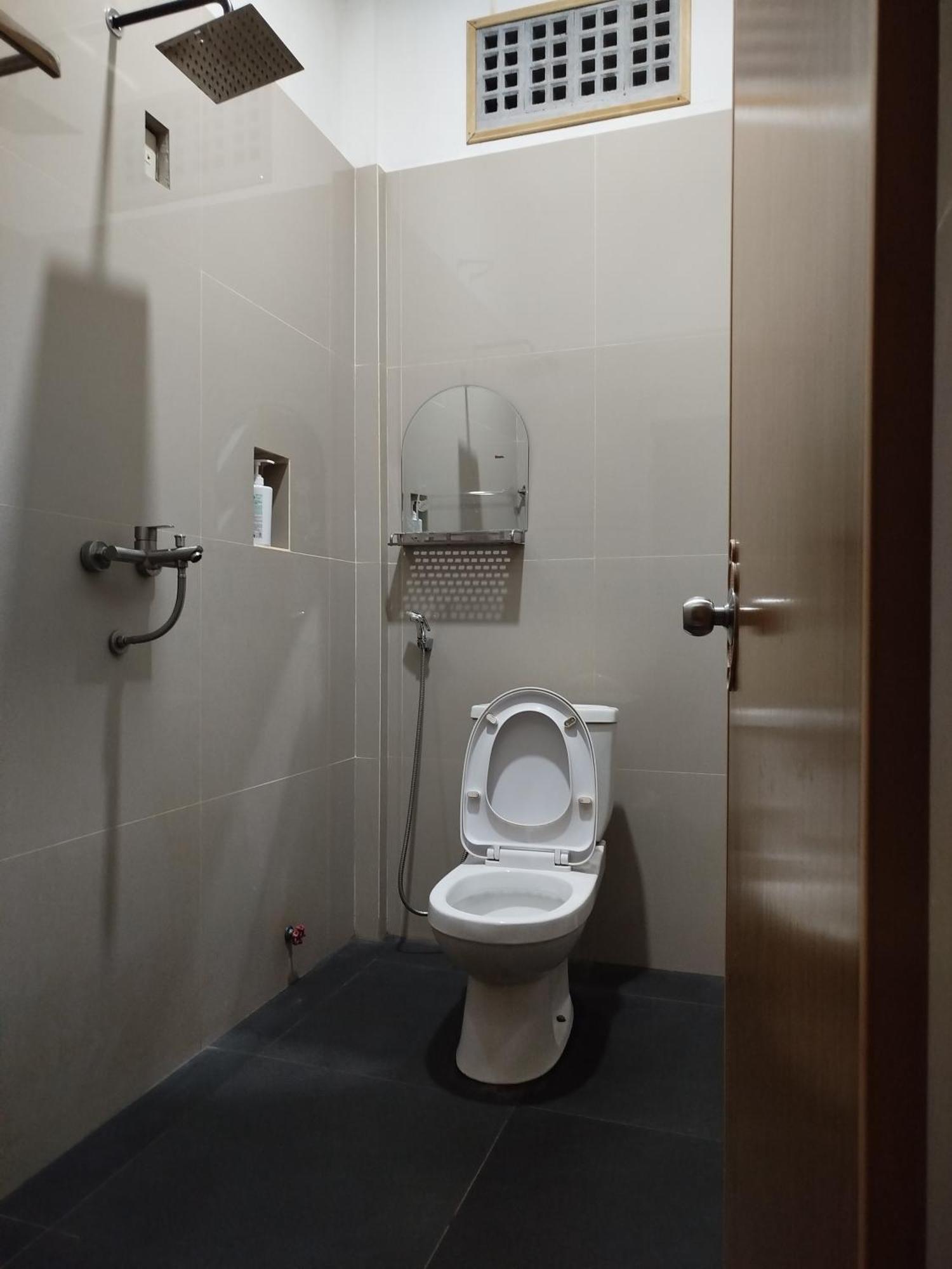 Kana Hasya Homestay "Rumoh Jamee" Meulaboh Екстериор снимка
