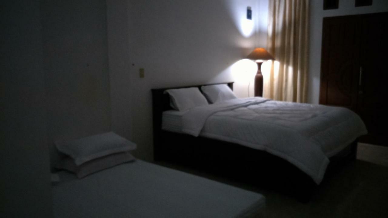 Kana Hasya Homestay "Rumoh Jamee" Meulaboh Екстериор снимка