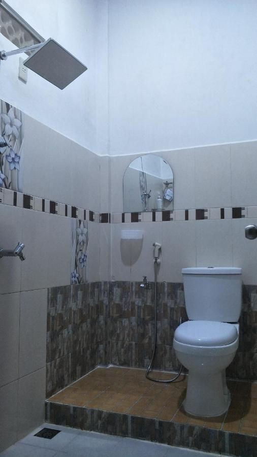 Kana Hasya Homestay "Rumoh Jamee" Meulaboh Екстериор снимка